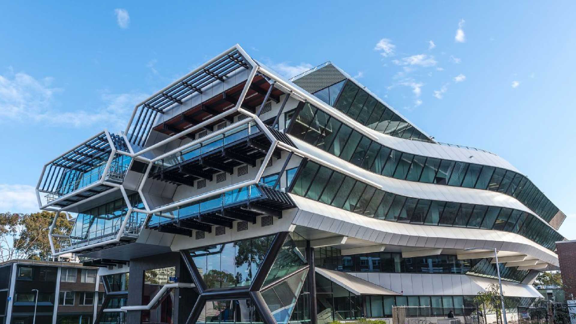 Самое высокое здание учебного заведения в мире. Монаш университет Австралия. Кампус университета Монаша Мельбурн, Австралия. Университет Монаш Мельбурн Архитектор. Кампус университета Монаша.